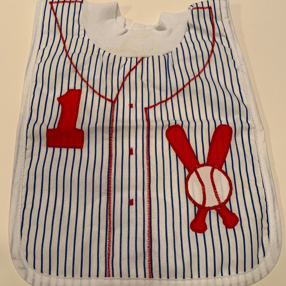 CHILD’S BASEBALL BIB.